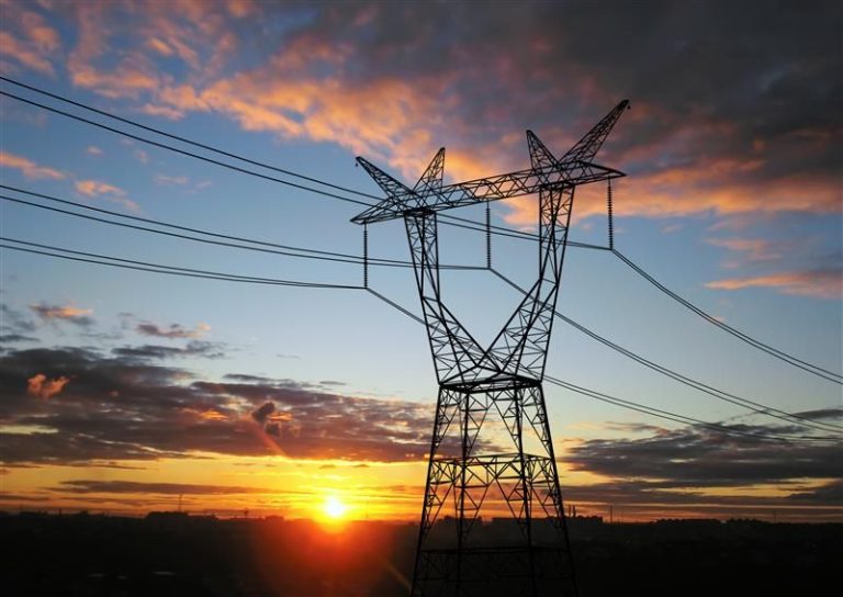 Cox se adjudica en Paraguay un contrato para la construcción de 500 kilómetros de líneas de transmisión