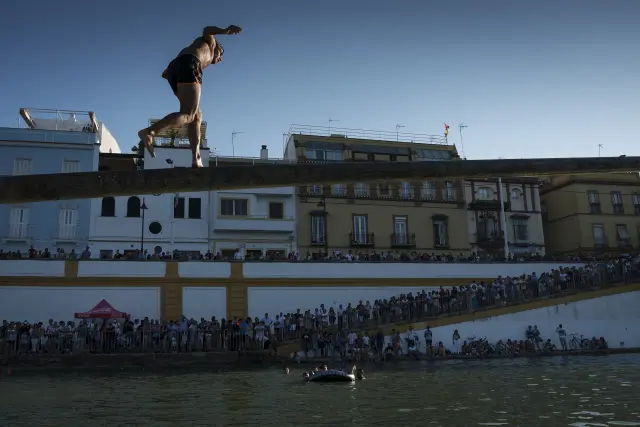 Arte, música y un barrio volcado con su fiesta