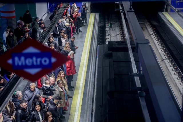 El Metro De Madrid Ahora Reparte Paquetes En Sus Trenes: Líneas Y Trayectos Afectados