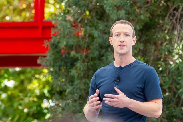 El Escándalo De La «Operación Ilegal De Recolección De Datos» De Facebook Que Ha Mandado A Zuckerberg Al Banquillo