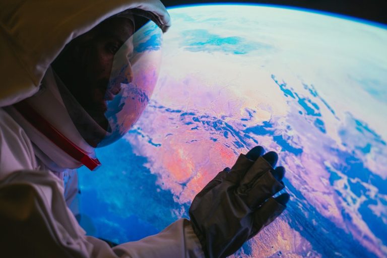 El turismo espacial podría estar más cerca de lo que se piensa: Los millonarios podrán viajar al espacio en 2027