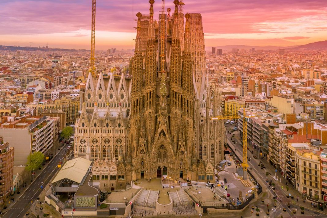 España encabeza la lista de solicitudes de asilo