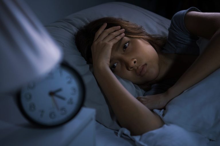Este estudio identifica los 4 ejercicios claves para combatir el insomnio y dormir más cada noche