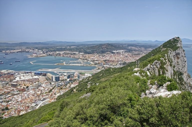 Las complejas leyes del juego en España frente al sistema de licencias favorable a los operadores en Gibraltar