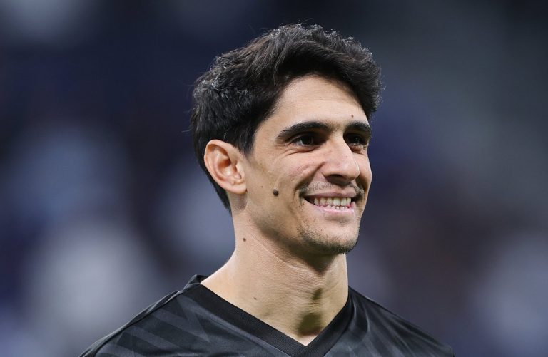 El regreso de Bono al Sevilla FC, muy caliente
