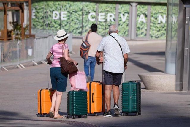 La Manera Más Fácil De Evitar Cobros Por Servicios Extra En Hoteles, Vuelos O Restaurantes Este Verano