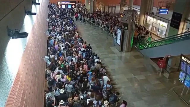 Las Inusuales Razones Por Las Que El Aeropuerto De Madrid-Barajas Dejó A Cientos De Viajeros Atrapados