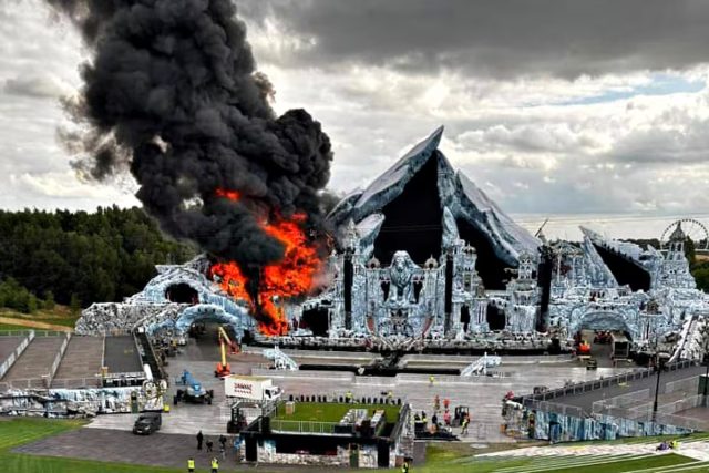 Medios De Todo El Mundo Dan Cobertura Al Incendio Que Arrasa Con Tomorrowland, A Dos Días Del Evento