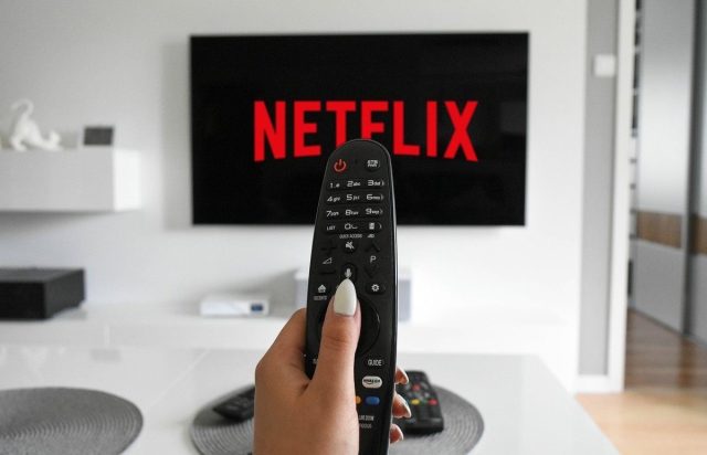 Netflix Rescata Una Joya Escalofriante De Stephen King Con Una Alucinación Alienígena Con Morgan Freeman