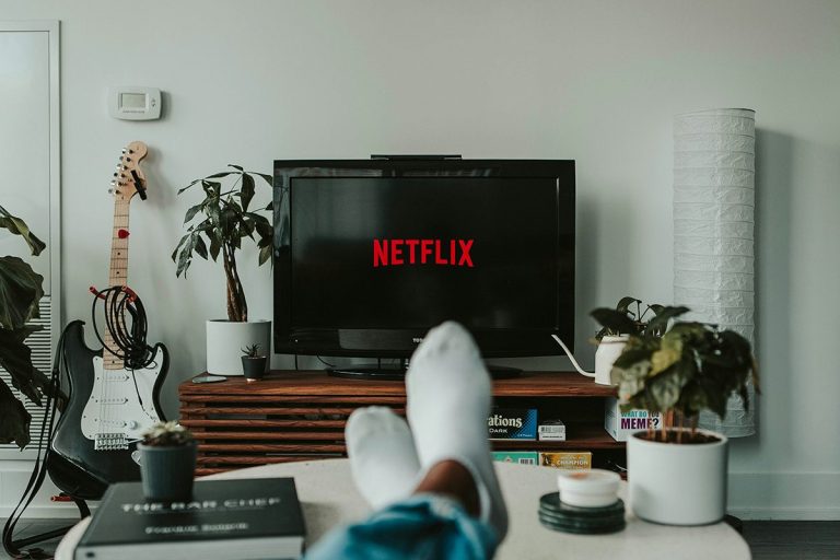 Netflix toma una decisión firme y cancela dos de sus series más recientes