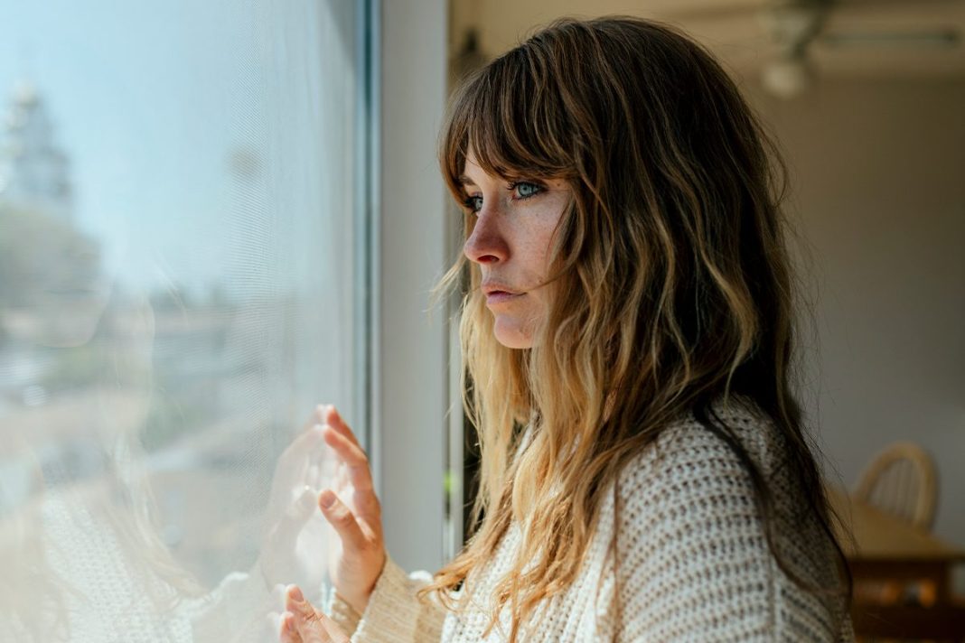 PRINCIPALES BENEFICIOS PARA LAS PERSONAS QUE HABLAN SOLAS