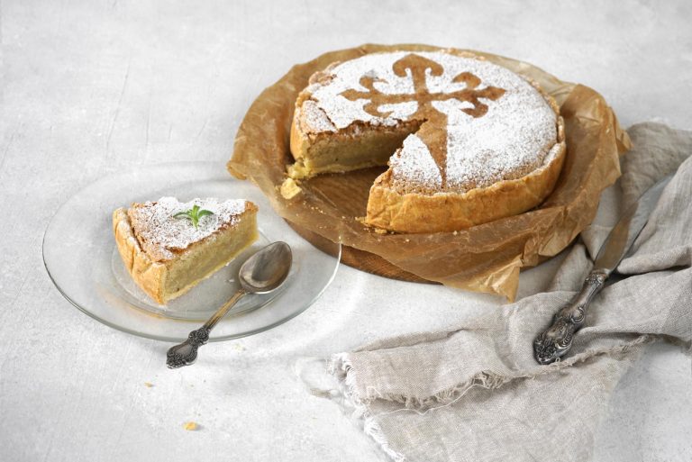 La tarta de Santiago más jugosa no lleva harina, pero sí este ingrediente secreto gallego