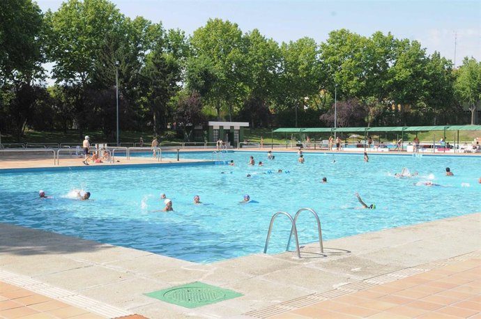 Madrid Convierte Sus Piscinas En El Epicentro Del Verano Urbano Con Récord De Aperturas, Bizum Y Talleres De Rcp 5 Toda La Información A Un Clic