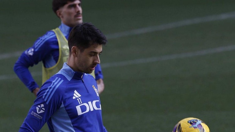 Gabi Hace Petición Muy Clara Al Zaragoza: Centrocampista Diferencial 1 César De La Hoz Oviedo Real Zaragoza Gabi