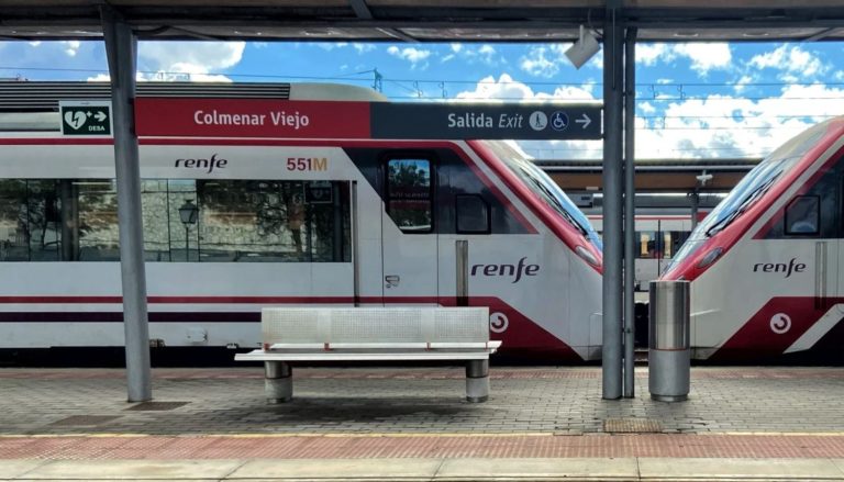 Los vecinos de Colmenar Viejo se levantan contra Óscar Puente por la línea C-4 del Cercanías de Madrid