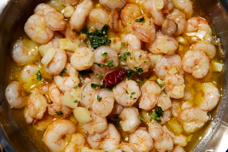Las gambas al ajillo en 90 segundos: el orden exacto de los ingredientes para que no queden secas