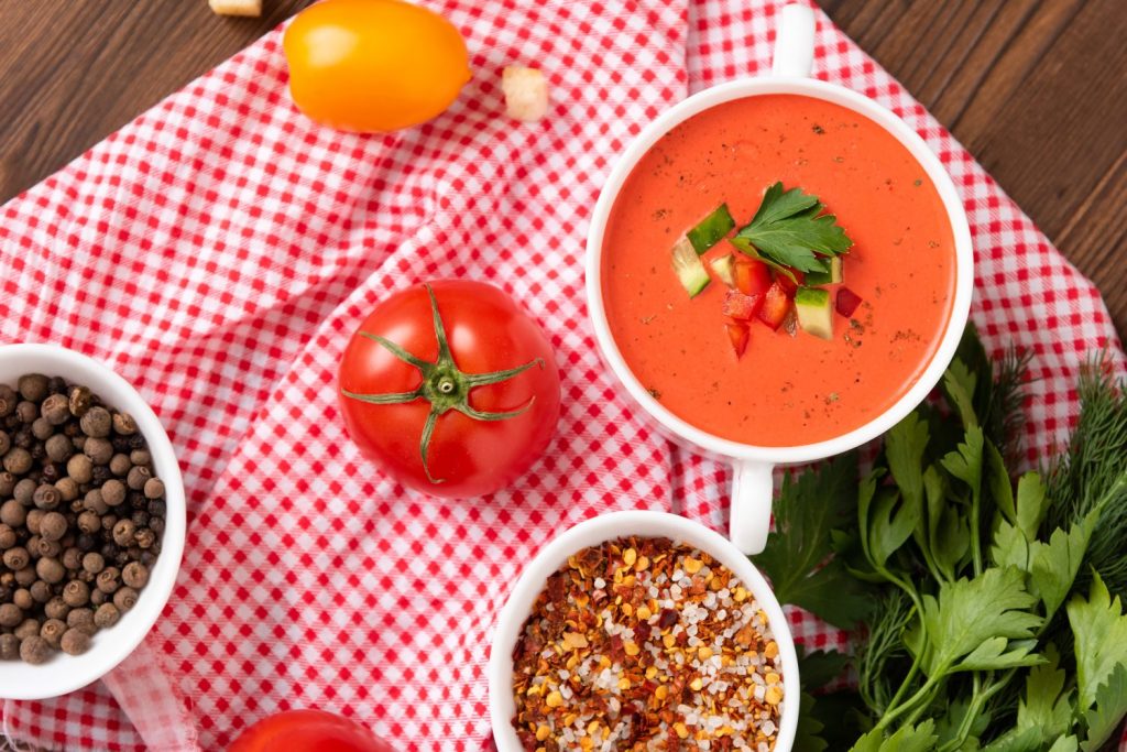 EL MÉTODO INFALIBLE: PASO A PASO HACIA EL GAZPACHO PERFECTO