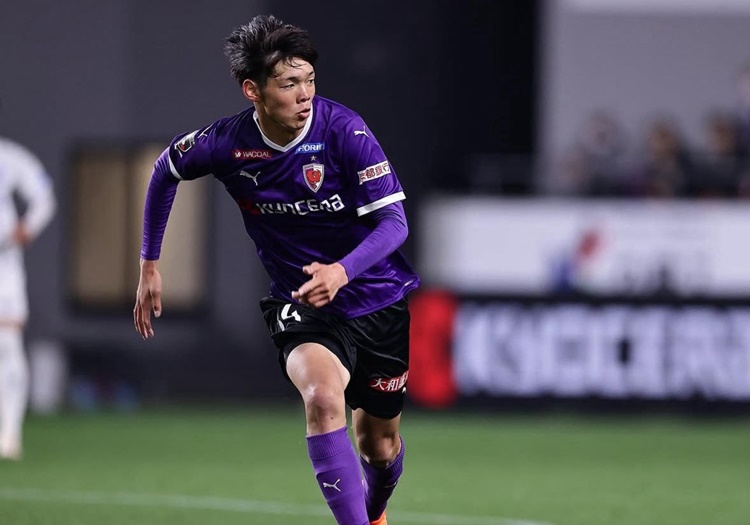 Kubo Atrae A Otro Talento Japonés A La Real Sociedad 1 Kazunari Kita Real Sociedad Kubo