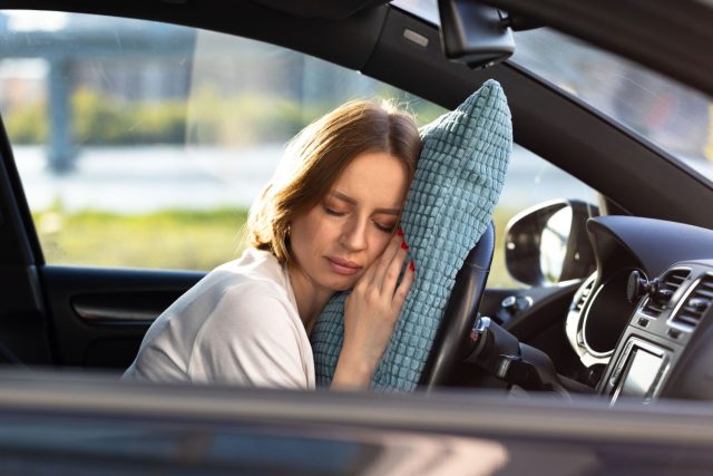 Dormir En El Coche Es Ilegal Y Esta Es La Multa Que Te Pueden Poner