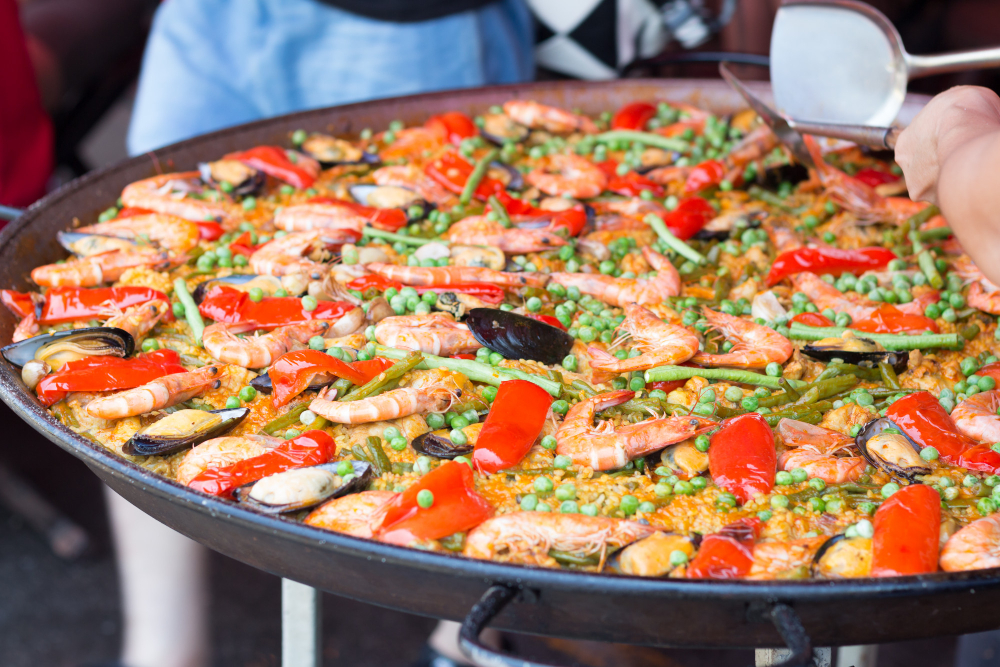 La Paella Valenciana Original No Llevaba Marisco: Estos Son Los 10 Únicos Ingredientes Que Acepta La Receta Canónica 1 La Carne De La Huerta: Pollo Y Conejo Como Únicos Protagonistas