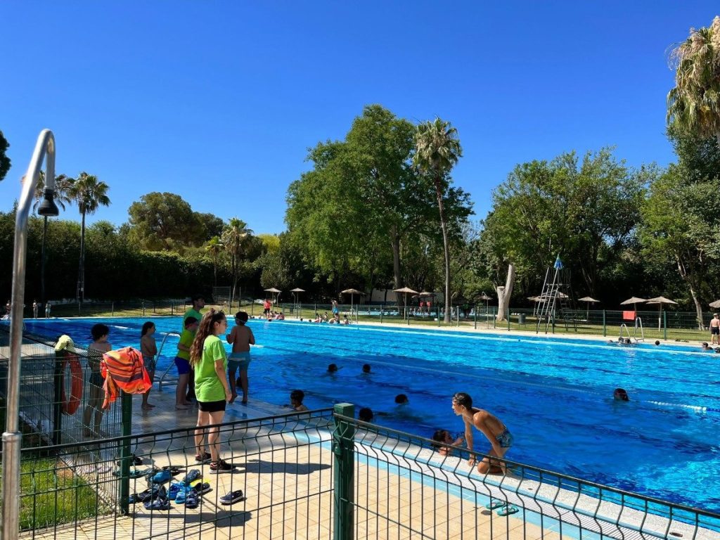 La Ilegalidad De Las Piscinas Municipales Que Cobran Más A No Empadronados: Torrejón De Ardoz Infla Hasta Un 233 % Sus Precios 1 Empadronados Y No Empadronados En Las Piscinas Municipales
