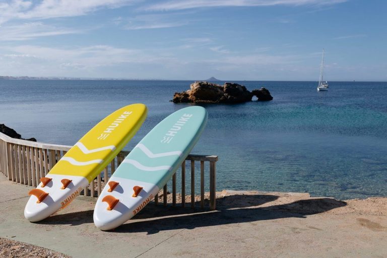 El paddle surf gana popularidad este verano: así puedes elegir la tabla ideal