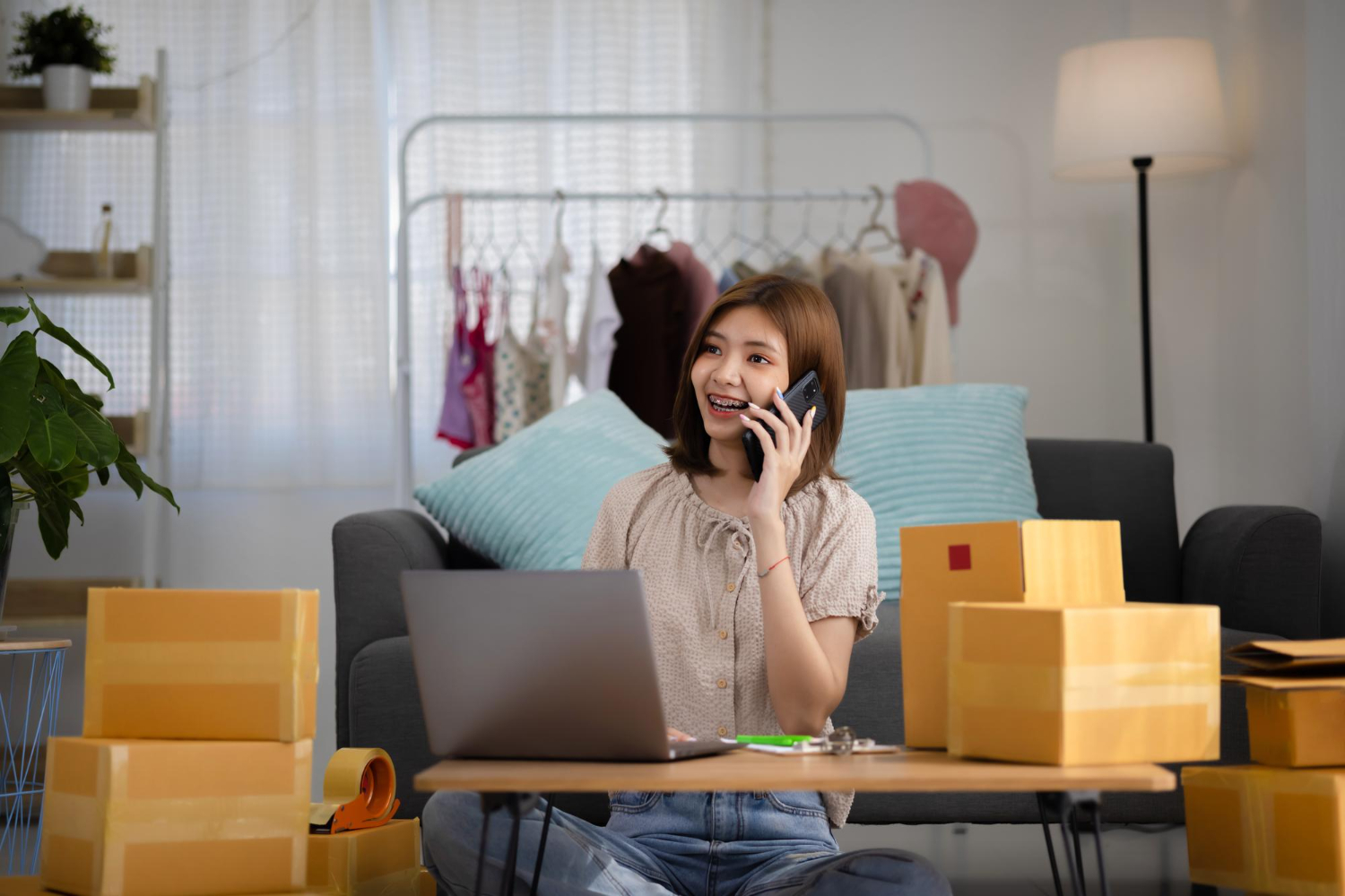 &Quot;Dejad De Actualizar La App De Amazon&Quot;: Un Ex-Repartidor Revela El Único Método Fiable Para Rastrear Tu Paquete 1 El Sistema De Rastreo De Amazon Muestra Una Versión Simplificada Del Viaje De Tu Paquete, Diseñada Para Ser Entendida Por Cualquiera.