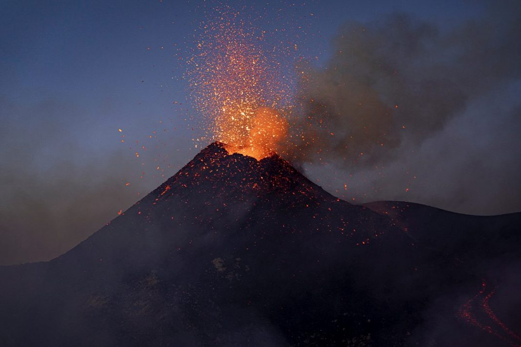 ALGUNOS VOLCANES DE KAMCHATKA ENTRAN EN ACTIVIDAD