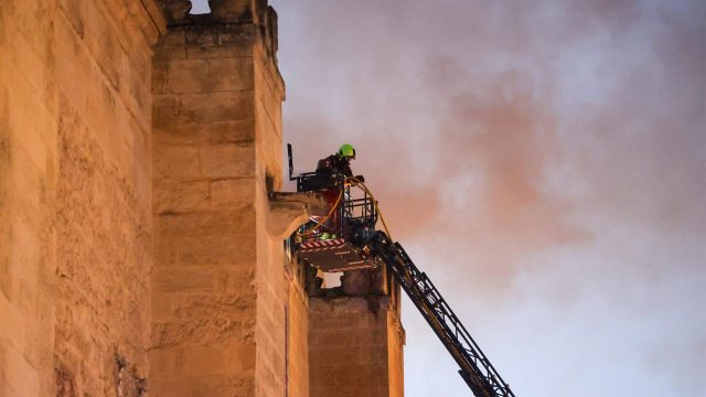 Canal Sur Responde A Las Críticas Por Su Cobertura Del Incendio En La Mezquita De Córdoba