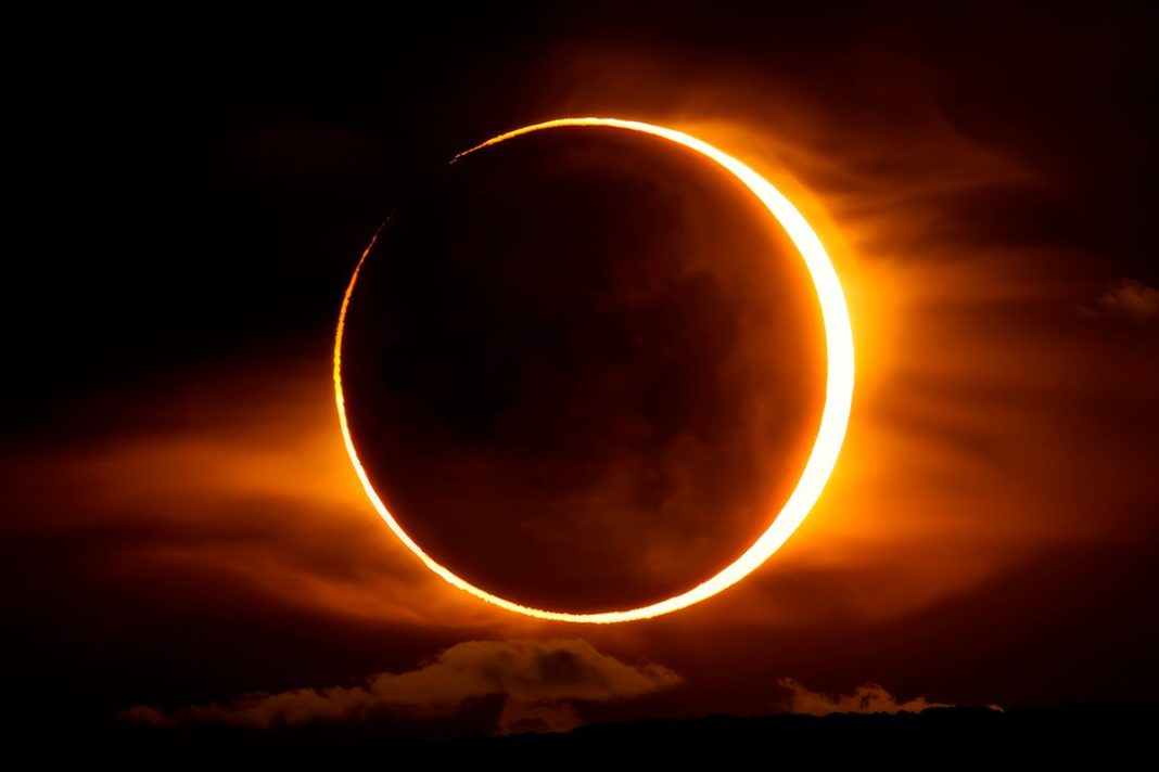 EL TRÍO IBÉRICO DE ECLIPSES