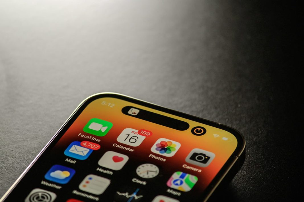 EVITA MAREOS AL USAR TU IPHONE EN EL COCHE