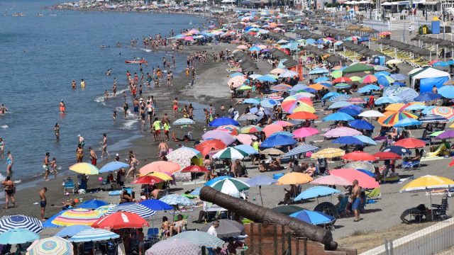 El Precio De Desconectar: Cada Año Más Españoles Recurren A Préstamos Para Permitirse Unas Vacaciones