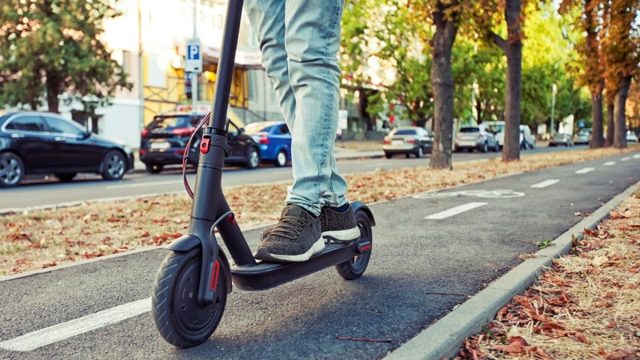 España Obliga A Patinetes Y Bicicletas A Tener Seguro Para Circular: Así Será La Nueva Norma