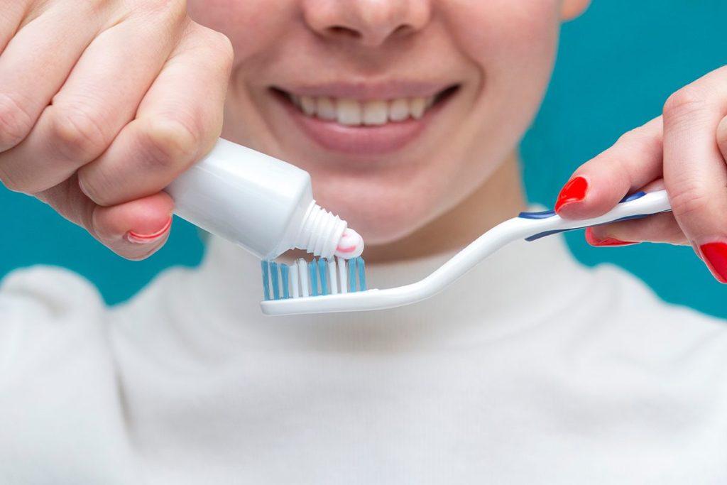 La pasta dentífrica más innovadora está hecha con cabellos humanos y ayuda a reparar dientes dañados 8 FECHA DE LANZAMIENTO DE ESTA PASTA DENTÍFRICA INNOVADORA