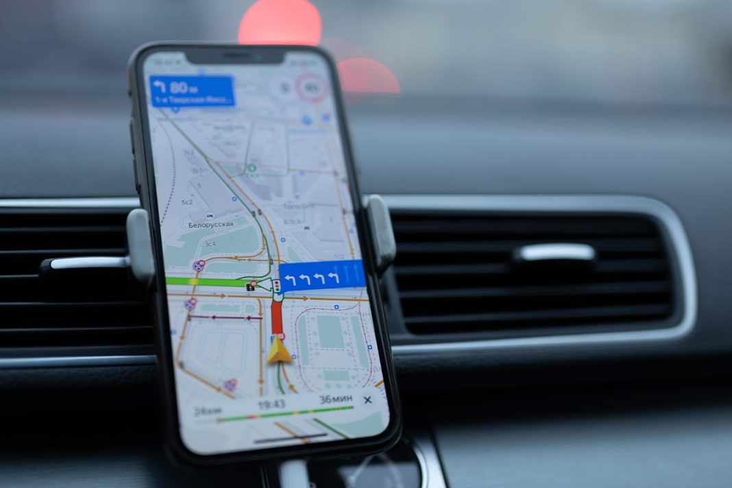 GESTIONA EL FUNCIONAMIENTO EN SEGUN PLANO DE GOOGLE MAPS