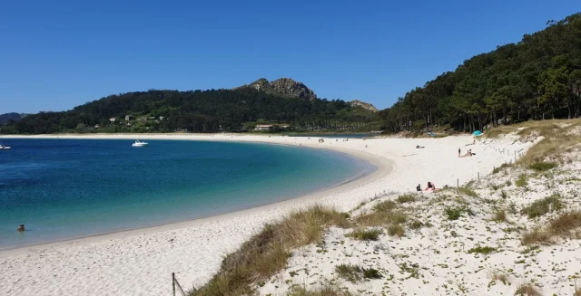La Playa Caribeña De Galicia Que El Periódico The Guardian Nombró ‘La Mejor Del Mundo’ Y A La Que Tienes Prohibido Ir Sin Pedir Permiso