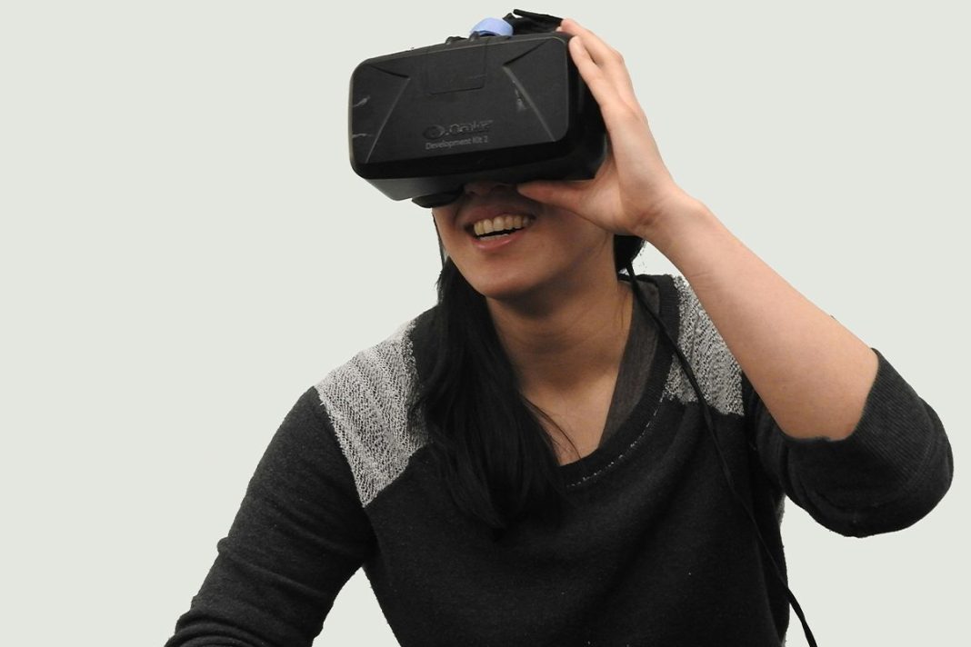 LA EXPERIENCIA AUDITIVA EN LA REALIDAD VIRTUAL INMERSIVA