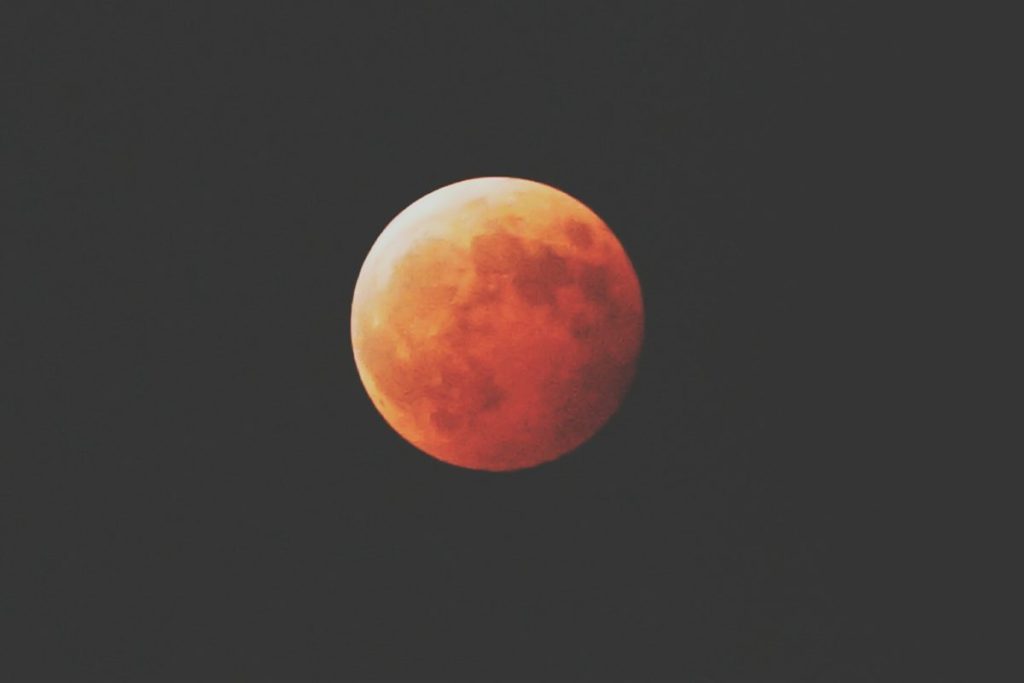 LA LUNA Y MARTE SE ENCUENTRAN PARA TERMINAR CON LOS ESPECTÁCULOS CELESTES DE AGOSTO