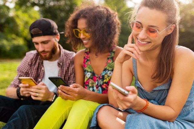 La Generación Z Apaga Notificaciones Y Recupera Los Móviles Con Botones Para Huir Del Estrés Digital