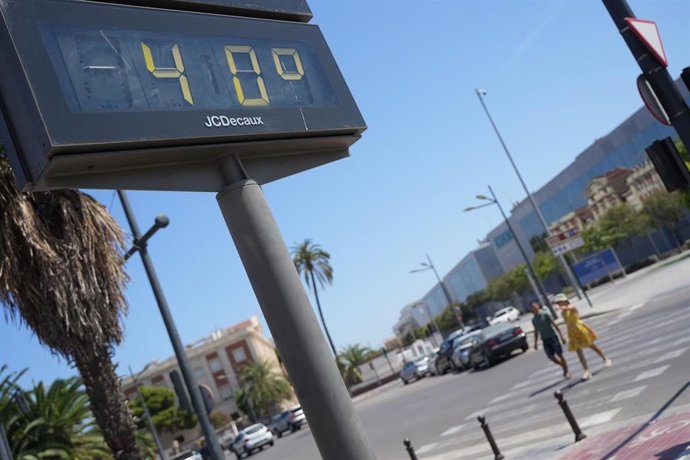 El Aire Acondicionado, El Nuevo 'Lujo Obligatorio' Que Hunde Los Ahorros Familiares En España 3 La Pobreza Energética De Verano Ya Supera A La De Invierno En España