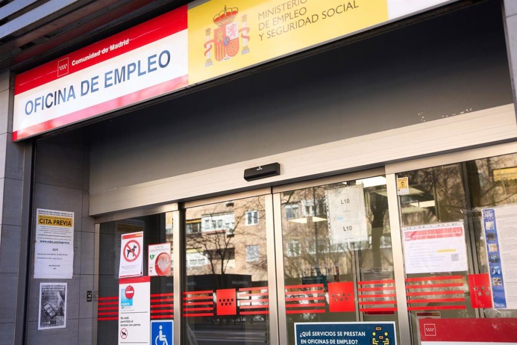 Si Te Despiden Del Trabajo Y Aún Tienes Vacaciones Pendientes, No Podrás Pedir El Paro Hasta Una Fecha Muy Concreta 1 ¿Por Qué Las Vacaciones Pendientes Retrasan El Cobro Del Paro?