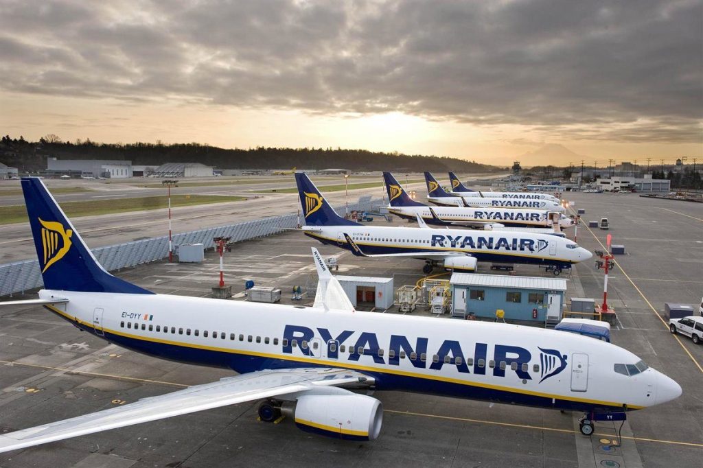 Si Vuelas Con Ryanair, A Partir Del 15 De Agosto, Prepárate: Los Trabajadores De Tierra Paran Casi Todos Los Fines De Semana Hasta 2026 3 Retrasos, Cancelaciones Y Reclamaciones: Esto Es Lo Que Debes Saber Si Te Afecta La Huelga