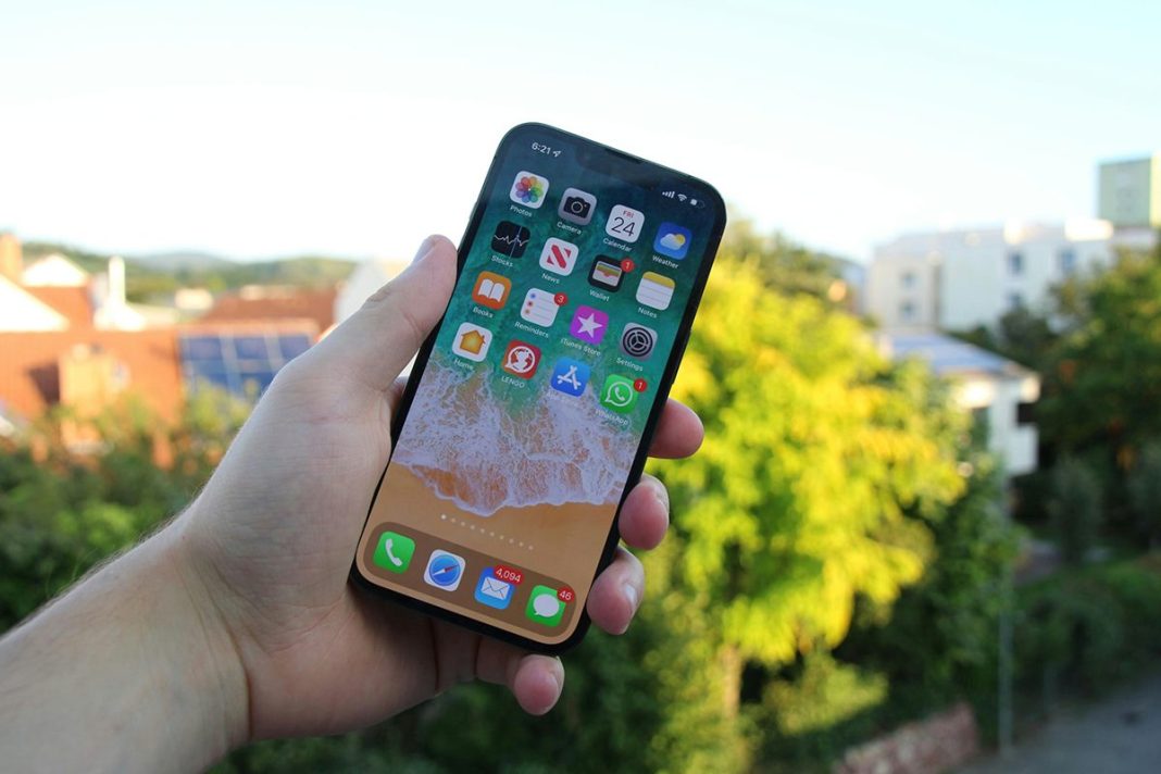 USA EL IPHONE CON UNA SOLA MANO