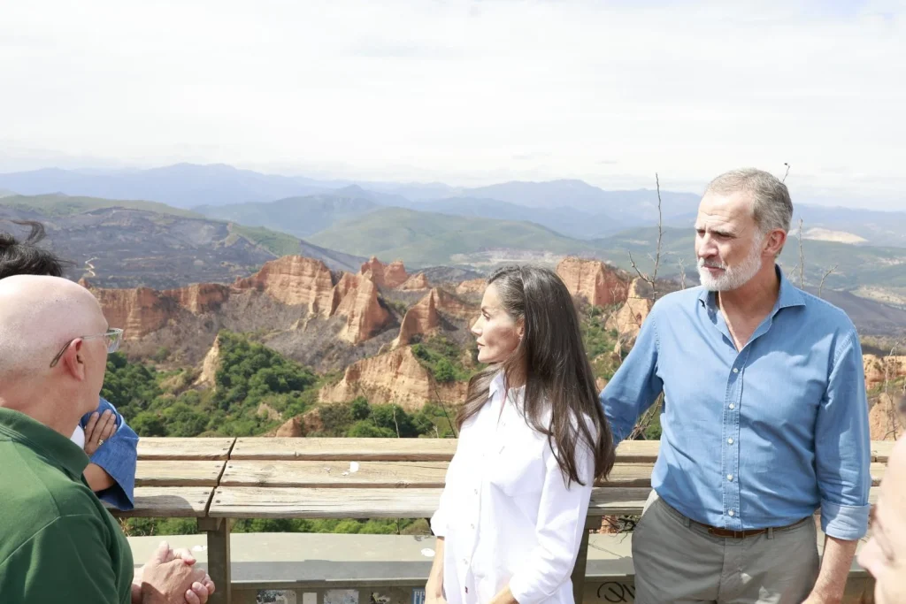 Felipe Vi Envía Un Contundente Mensaje Al Gobierno Tras Su Última Visita: «¡Dios!» 1 Un Verano Con Incendios Alarmantes Que Han Consternado A Felipe Vi Y Letizia