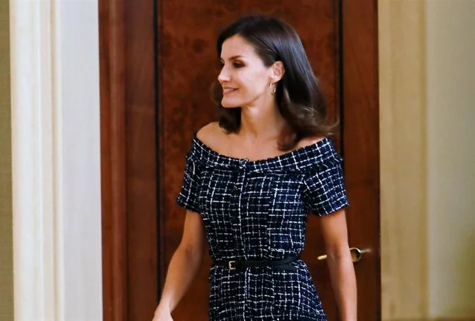 Letizia Ortiz: la reina y su gusto por colecciones de otoño basadas en el minimalismo sofisticado español