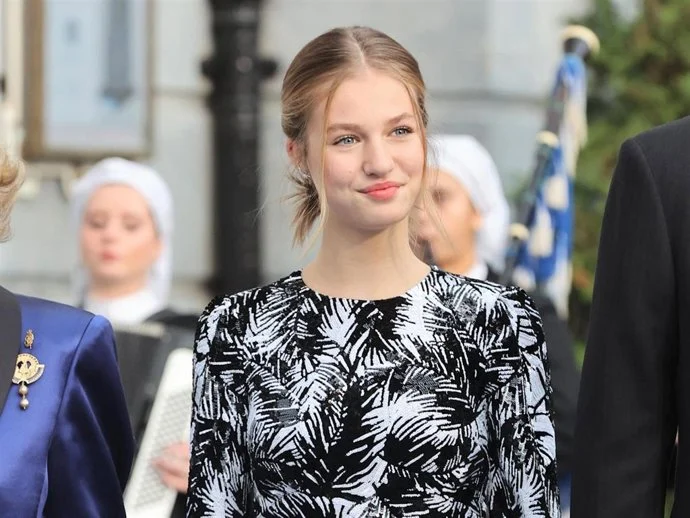 Leonor de Borbón y Amalia de Holanda: la elegancia juvenil