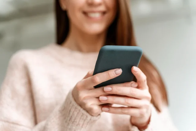 Sara Bosch (27), Informática: «Pasar De Un Móvil De 128 Gb A Uno De 256 Gb Cuesta 150€ Más. Aprender A Usar Esta Herramienta Es Gratis Y Recuperas El Espacio En Tu Móvil En Segundos»