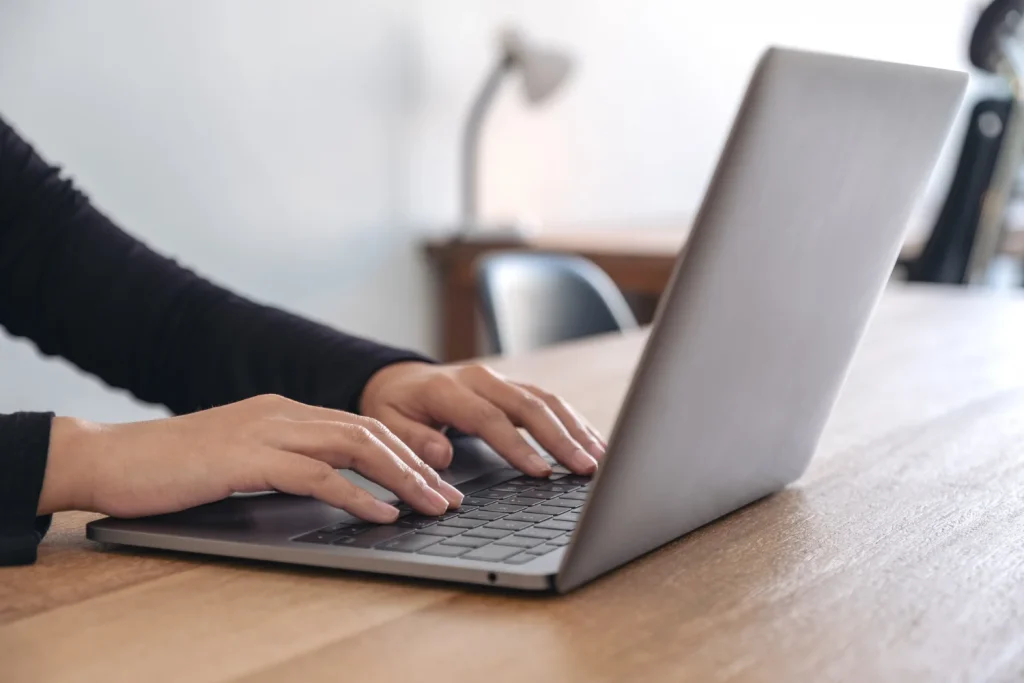 El Modo 'Dios' De Windows Que Te Da Acceso A Más De 200 Ajustes Ocultos En Una Sola Carpeta: Así Puedes Activarlo 2 Descubre El Código Exacto Que Necesitas Para Renombrar Tu Carpeta Y Activar El &Quot;Modo Dios&Quot;, Abriendo Las Puertas A Cientos De Configuraciones Avanzadas. Fuente: Freepik
