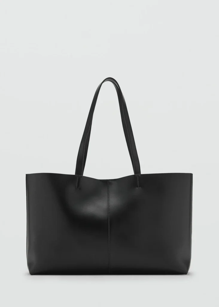 El Bolso Shopper Que Usó La Infanta Sofía En El Forward College Ya Tiene Su Versión Low Cost En Mango Y Se Vende Por Menos De 30 Euros 2 Mango Y El Bolso Que Copia El Estilo Universitario De La Infanta Sofía
