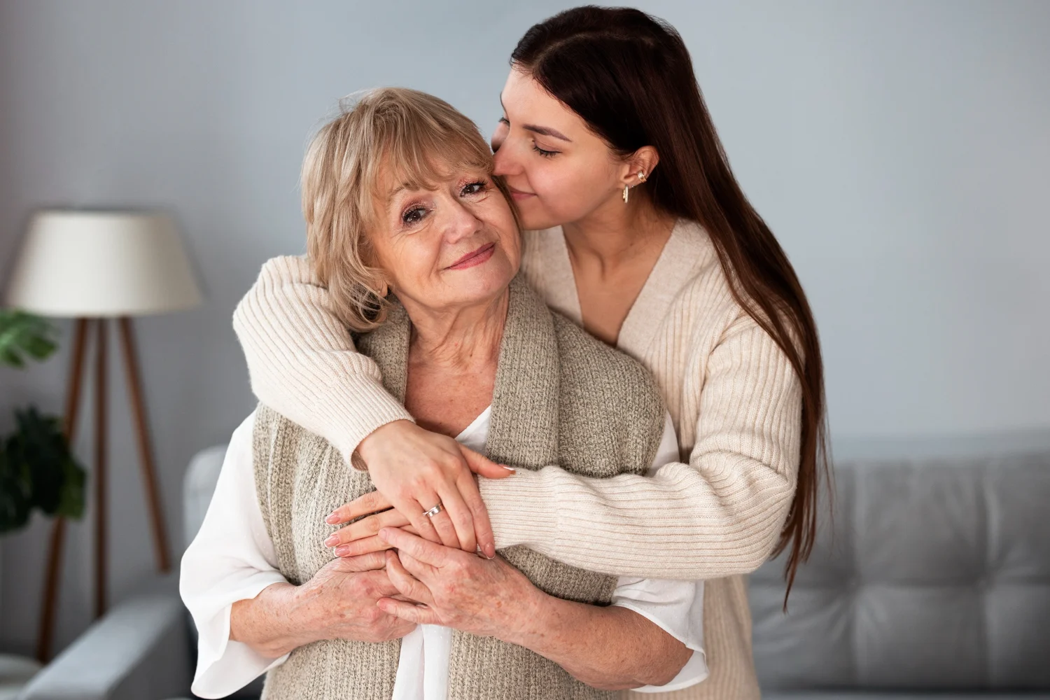 Por Qué Tu Madre Siempre Te Decía &Quot;Cierra, Que Se Escapa El Gato&Quot;: El Origen De La Frase Que No Tenía Nada Que Ver Con Los Felinos 3 Así Es Como Un Malentendido Histórico Se Convierte En Una Pieza Inamovible De Nuestra Cultura Popular.
